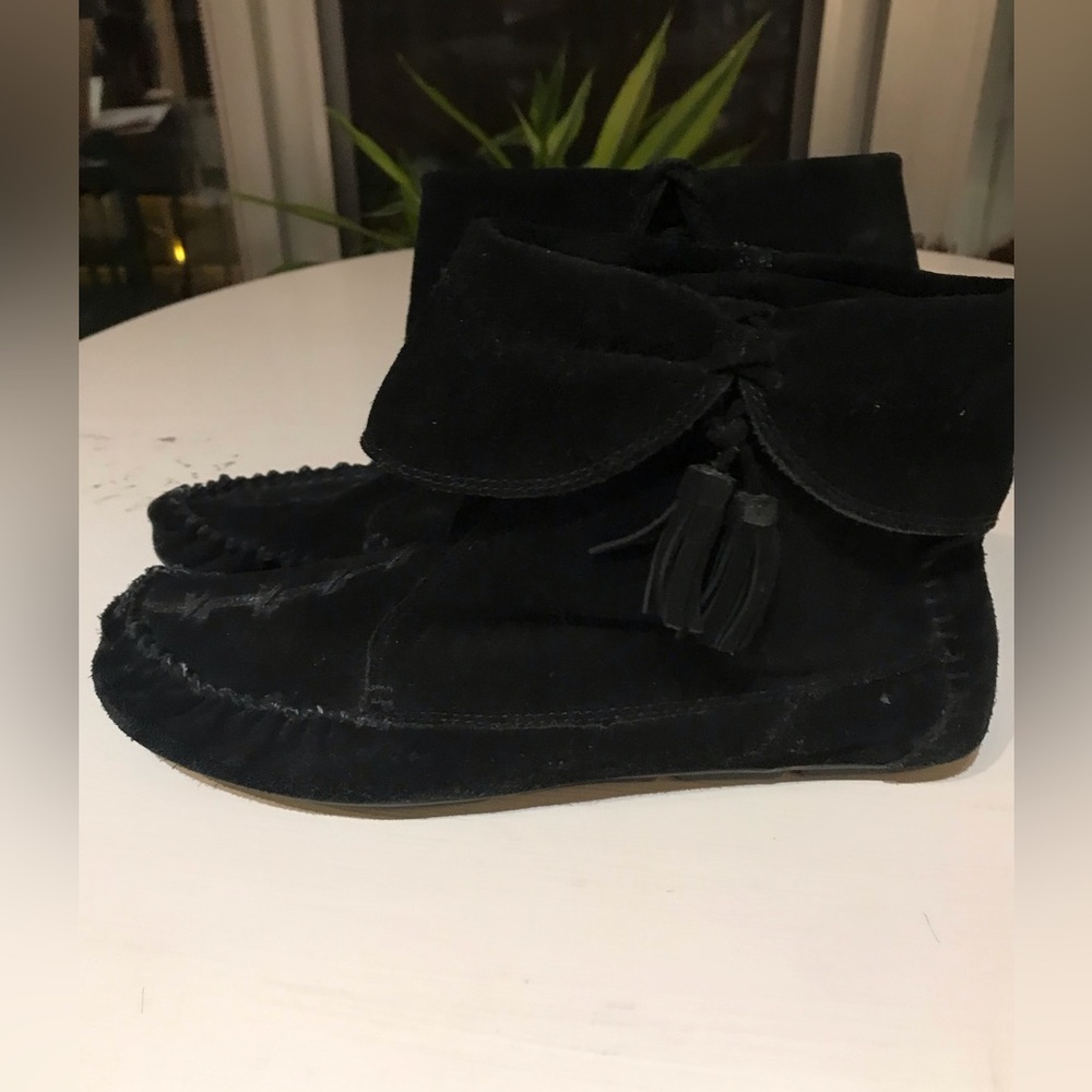 Kathy Van Zeeland black suede moccasin 8.5 M